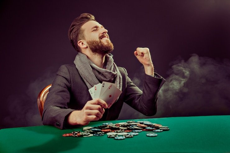 Live roulette and blackjack tables running smoothly on judi onlin mobile interface